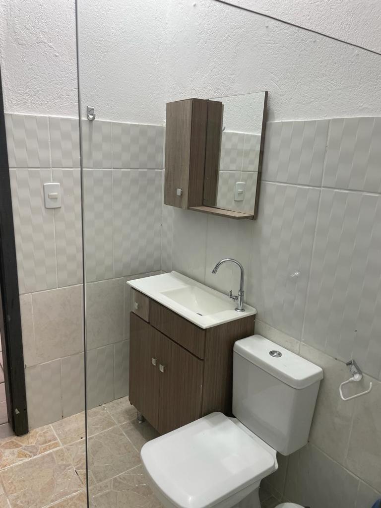 Апартаменти Kitnet Quatro Ilhas Бомбіняс Екстер'єр фото